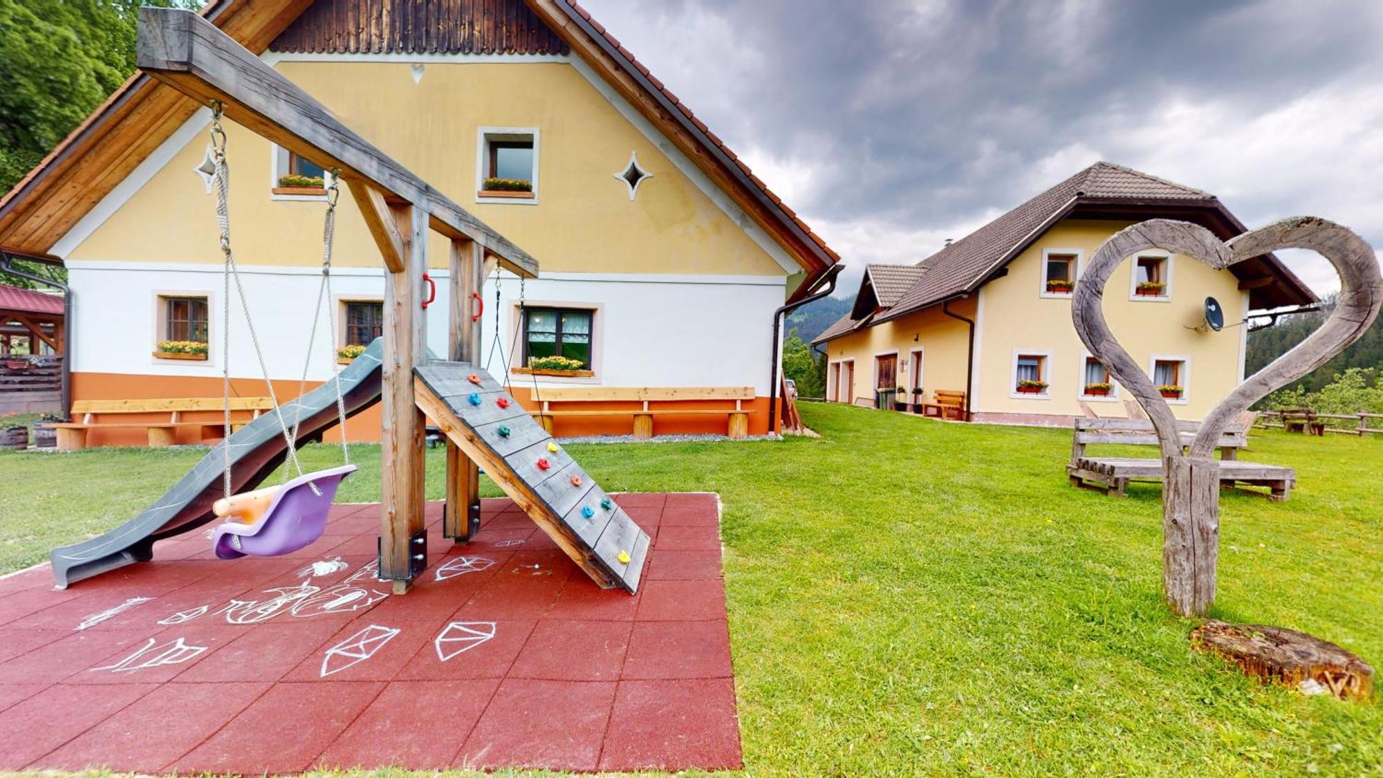 Tourist Farm Gradisnik Apartment Solcava Luaran gambar